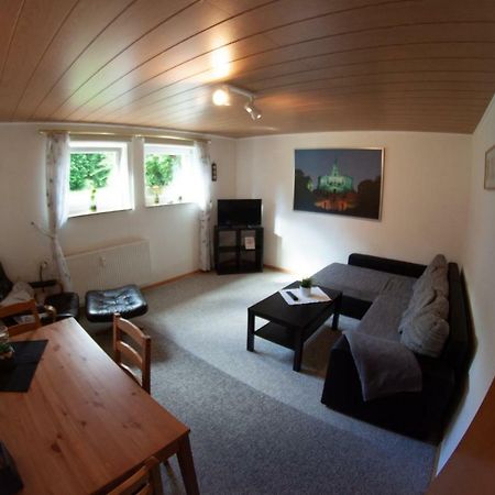 Ruhige Und Gemuetliche Ferienwohnung In Calden Exterior foto