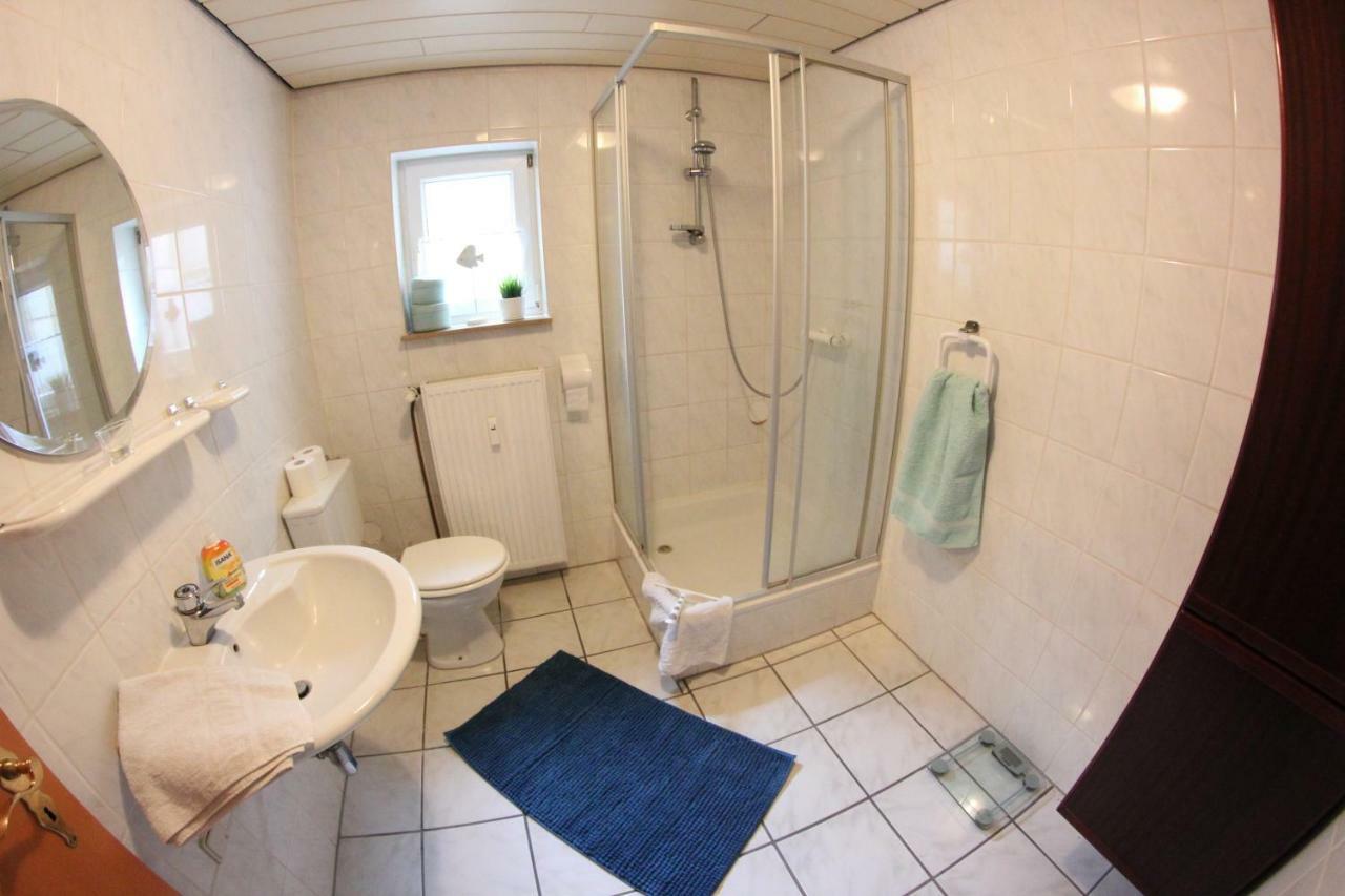 Ruhige Und Gemuetliche Ferienwohnung In Calden Exterior foto